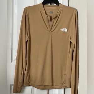 Men’s small North Face long sleeve shirt for sale!